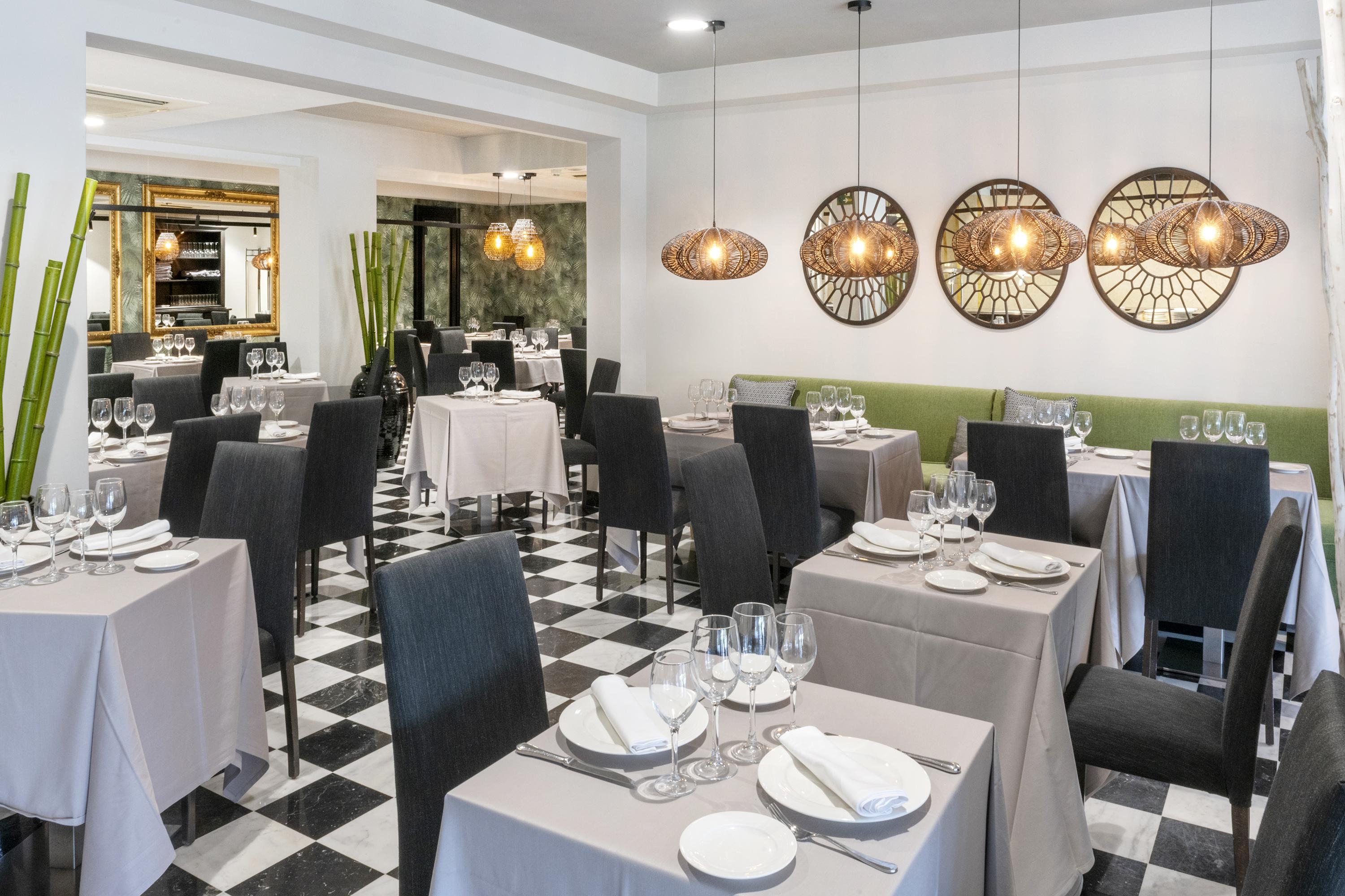 Riudellots de la Selva Salles Hotel Aeroport De Girona מראה חיצוני תמונה