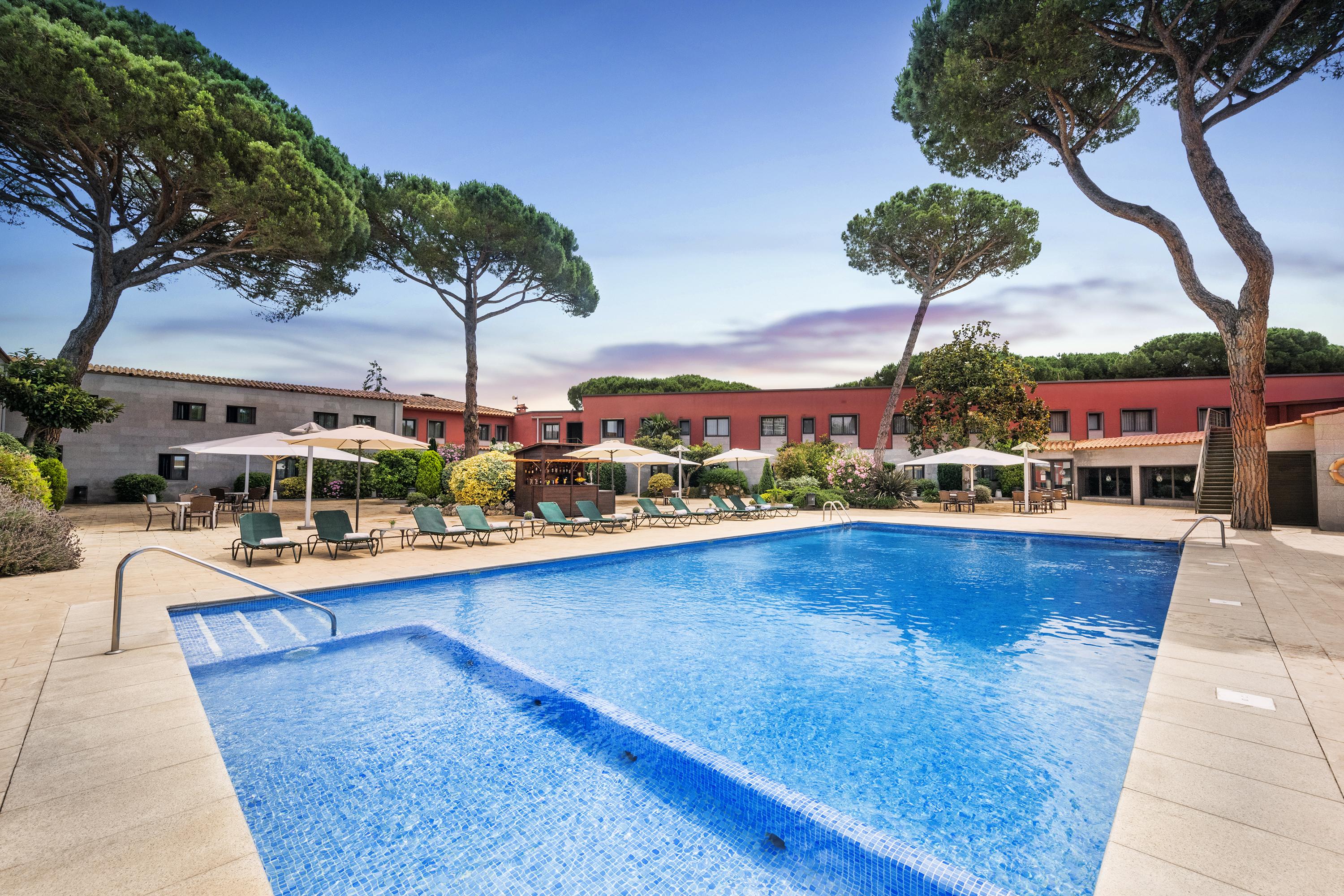 Riudellots de la Selva Salles Hotel Aeroport De Girona מראה חיצוני תמונה