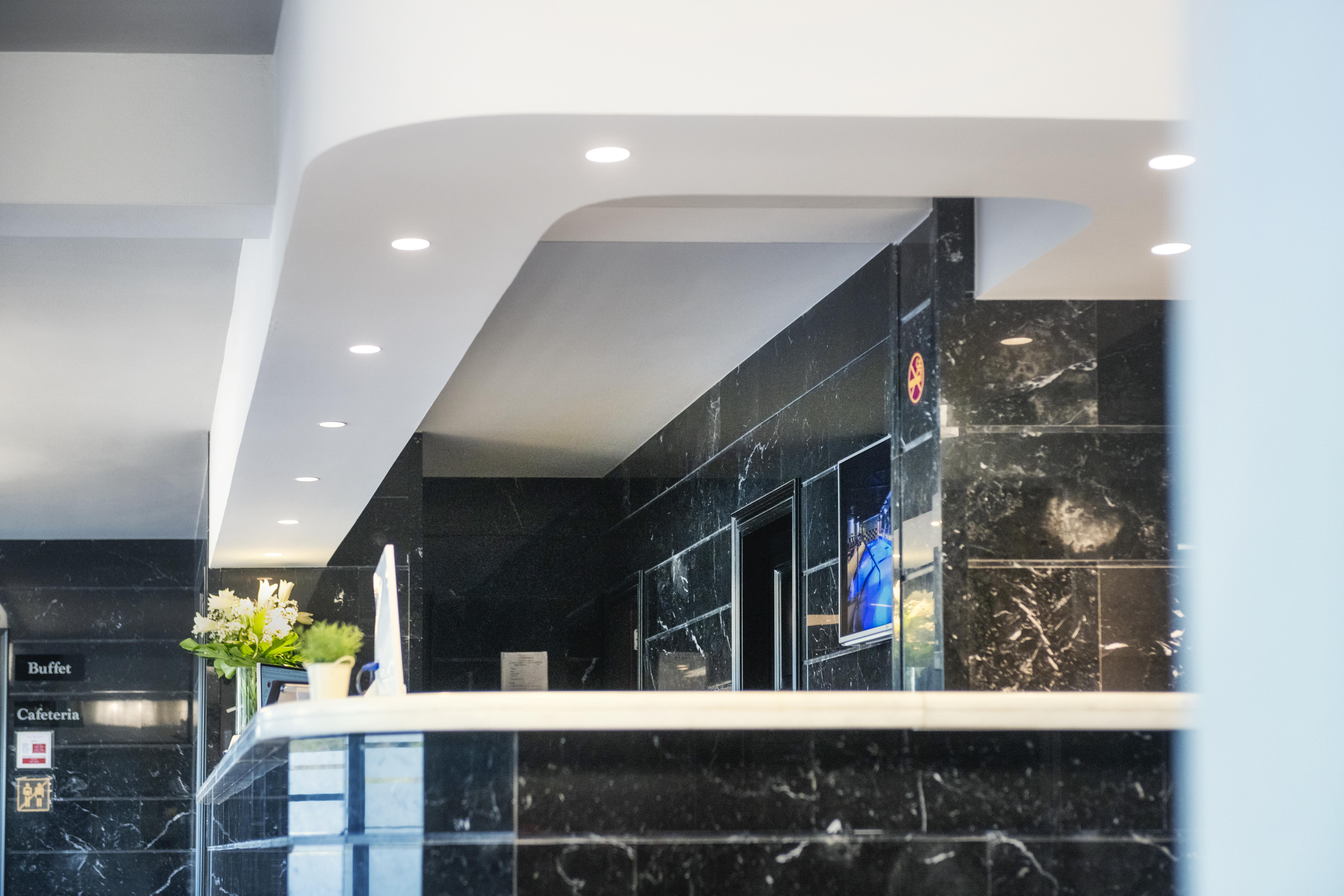 Riudellots de la Selva Salles Hotel Aeroport De Girona מראה חיצוני תמונה