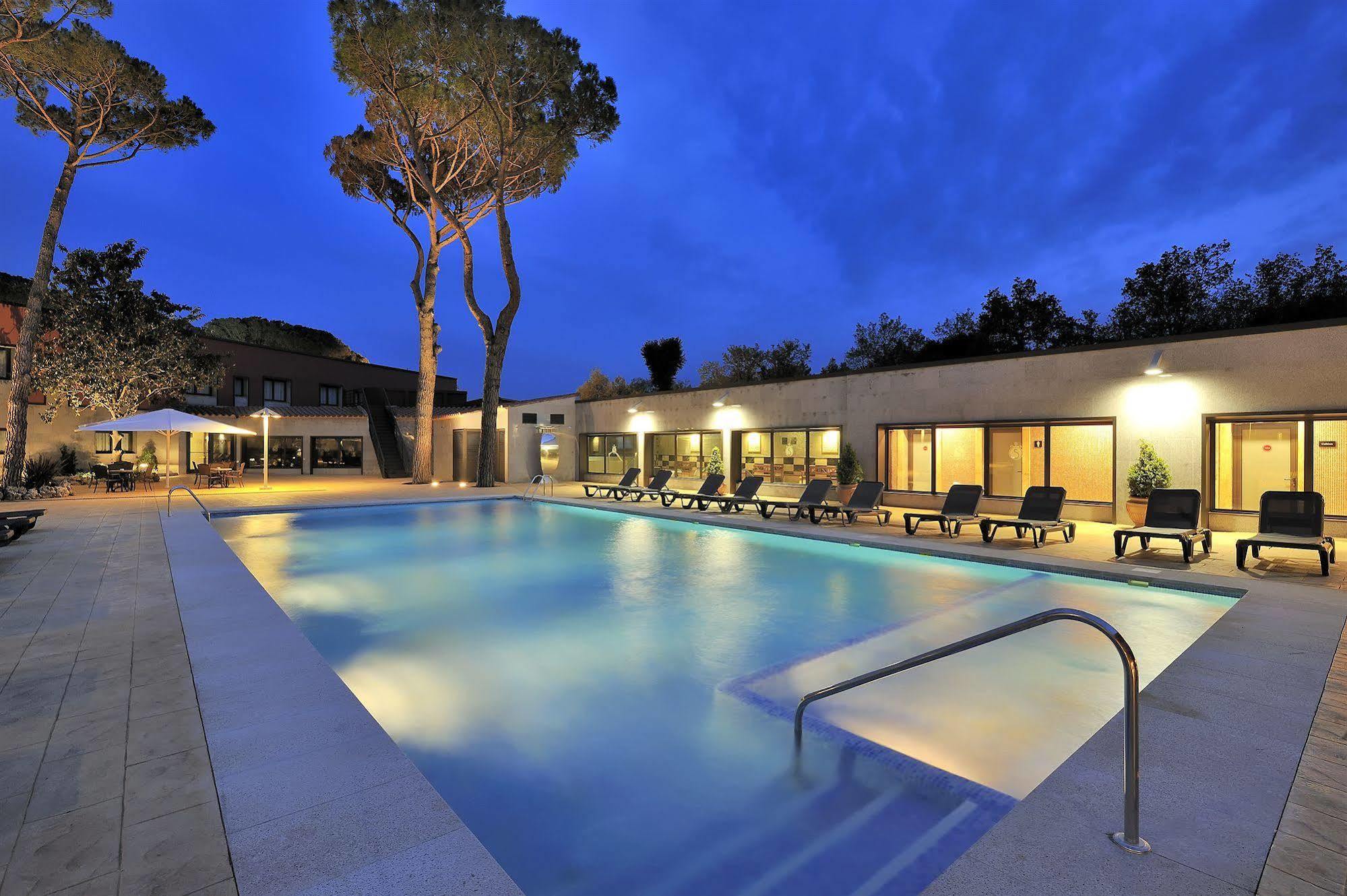 Riudellots de la Selva Salles Hotel Aeroport De Girona מתקנים תמונה